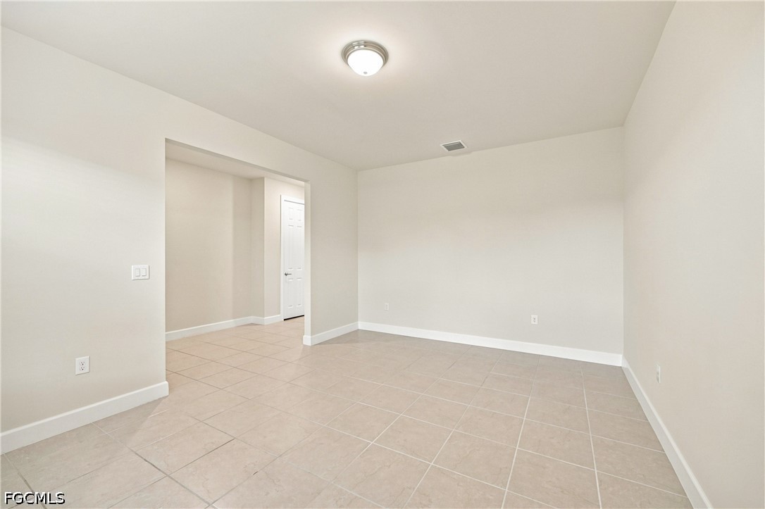 3 Bed Waterfront Home for Sale in Fort Myers, photo 6