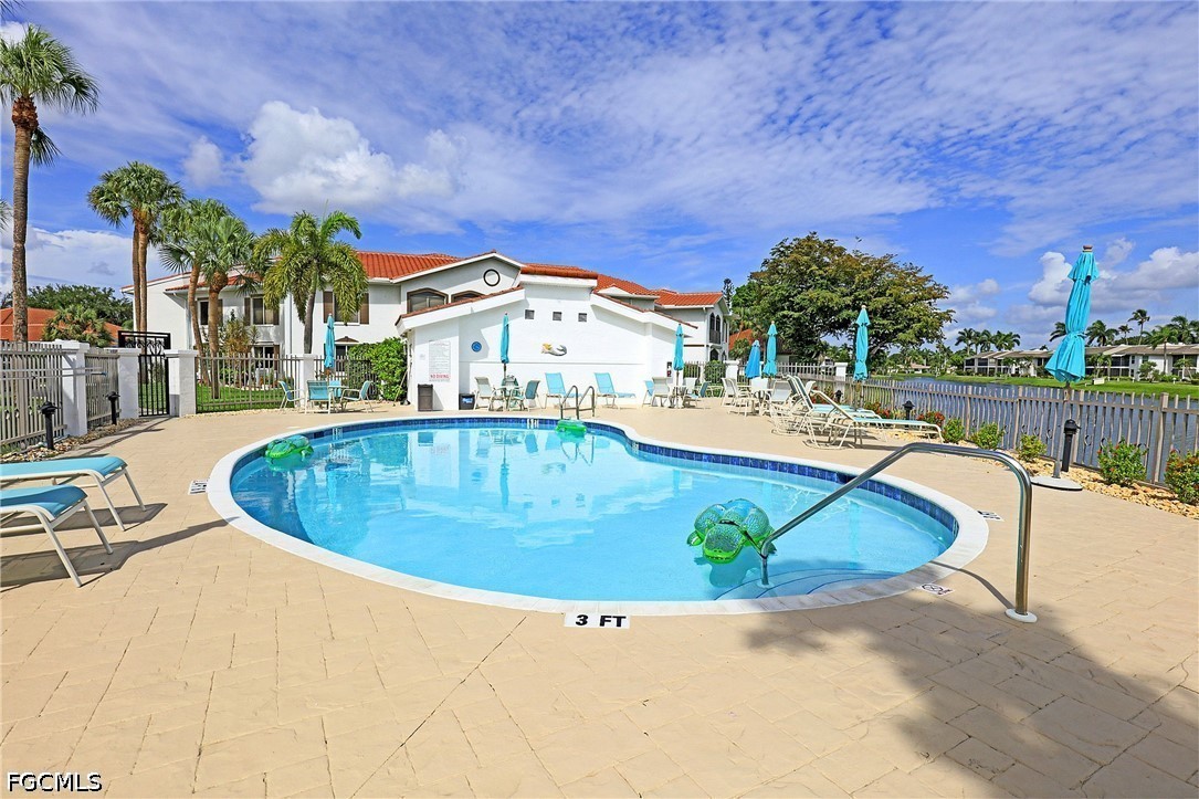 2 Bed Pool Home for Sale in Fort Myers, photo 6