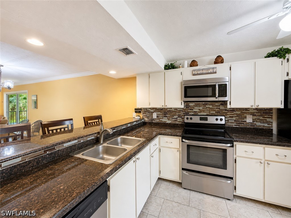 2 Bed Condominium for Sale in Winterpark, photo 6
