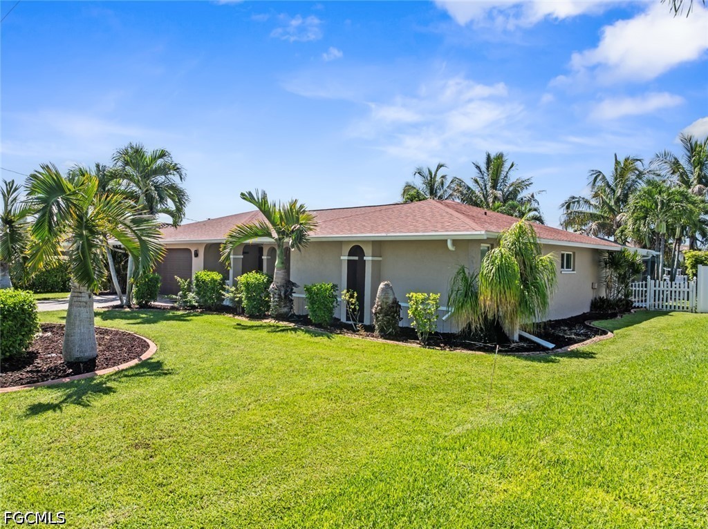 3 Bed Pool Home for Sale in Cape Coral, photo 6
