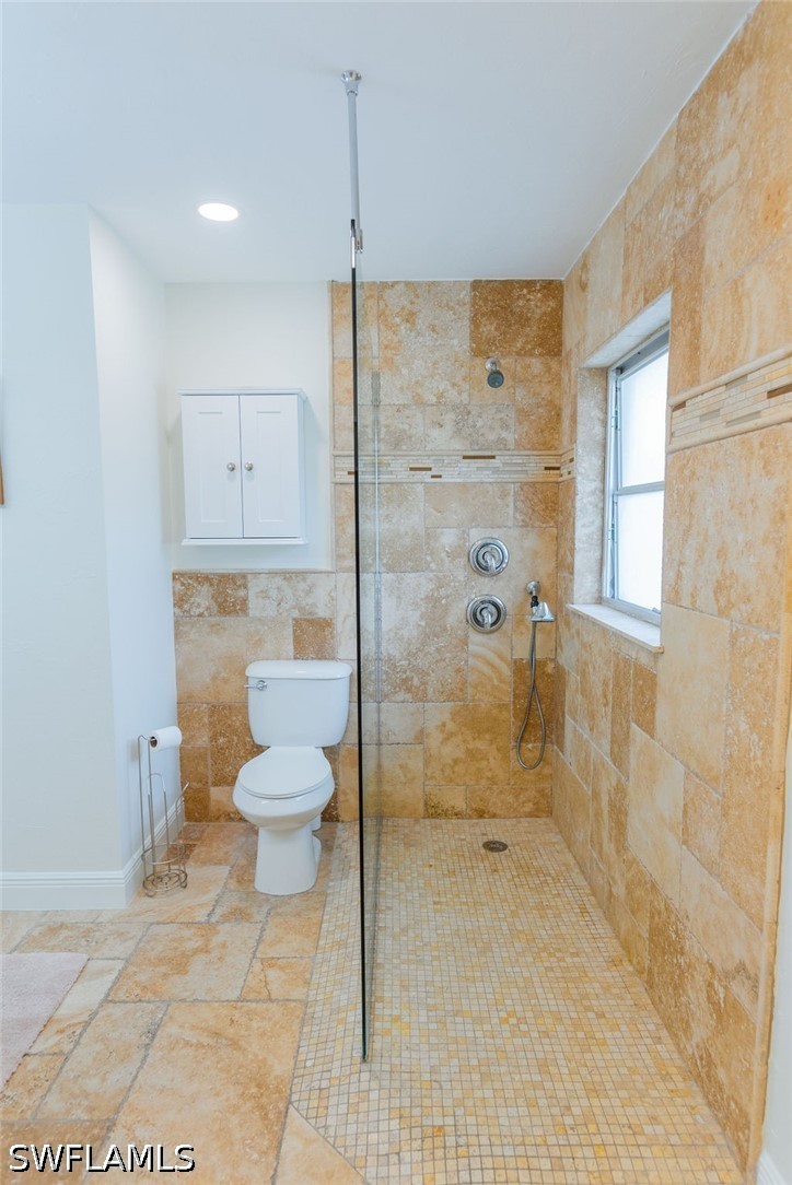 3 Bed Pool Home for Sale in Naples Park, photo 6