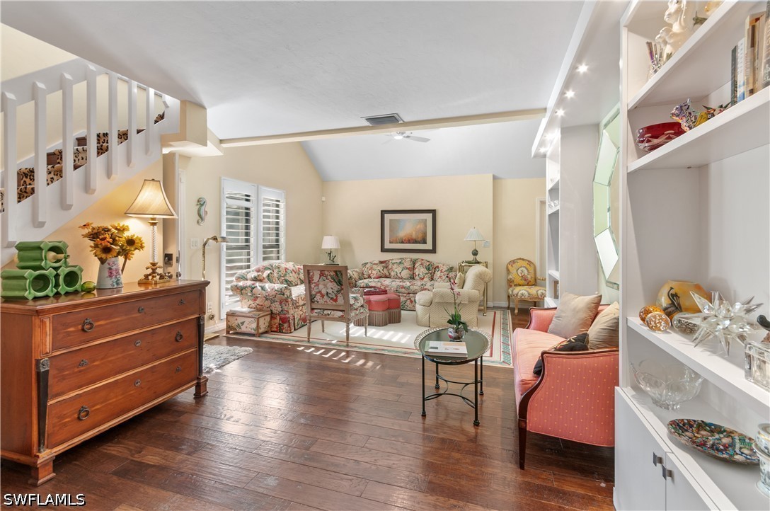 2 Bed Detached for Sale in Naples, photo 6