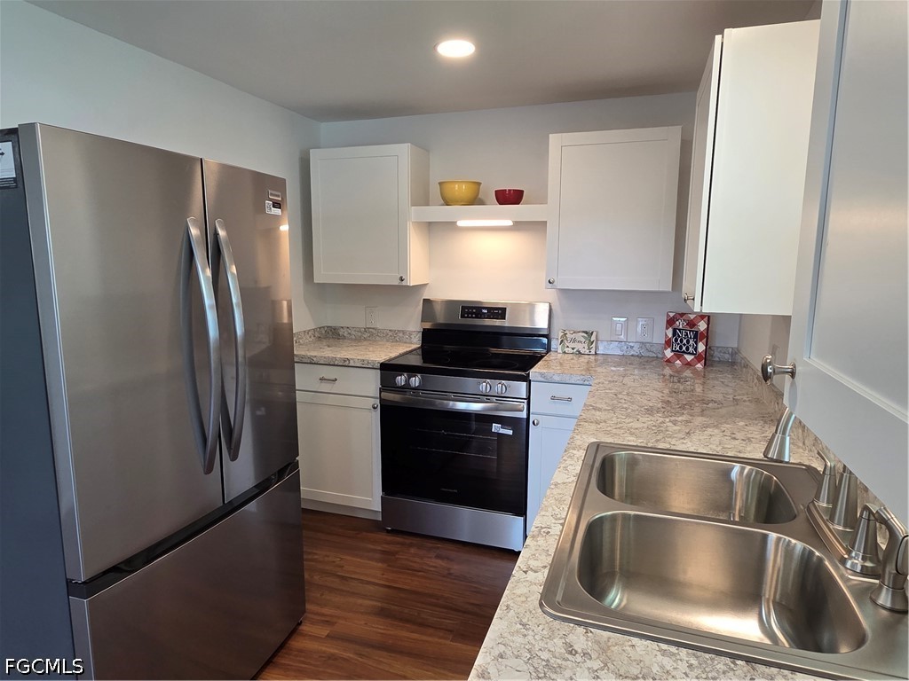 2 Bed ManufacturedHome for Sale in North Fort Myers, photo 6