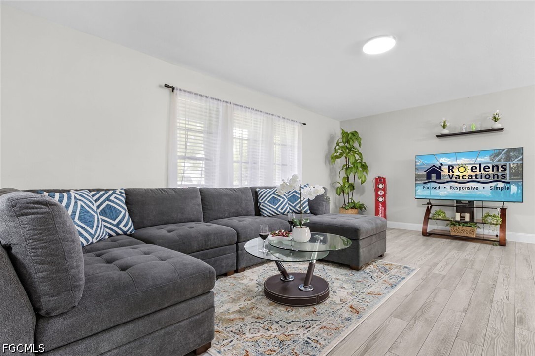 3 Bed Pool Home for Sale in Cape Coral, photo 6
