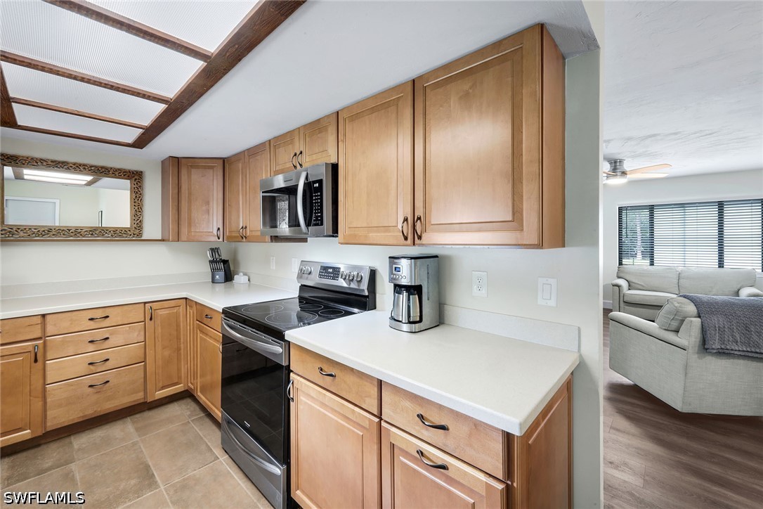 3 Bed SingleFamilyResidence for Sale in Bonita Springs, photo 6
