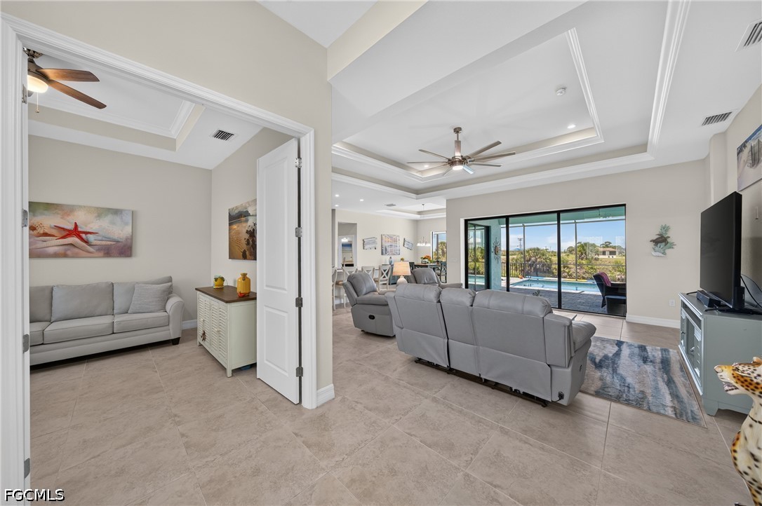 3 Bed Pool Home for Sale in Cape Coral, photo 6