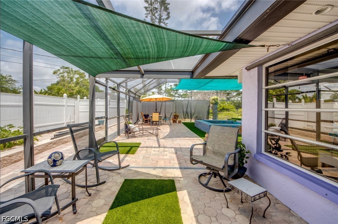 3 Bed Pool Home for Sale in Cape Coral, photo 6