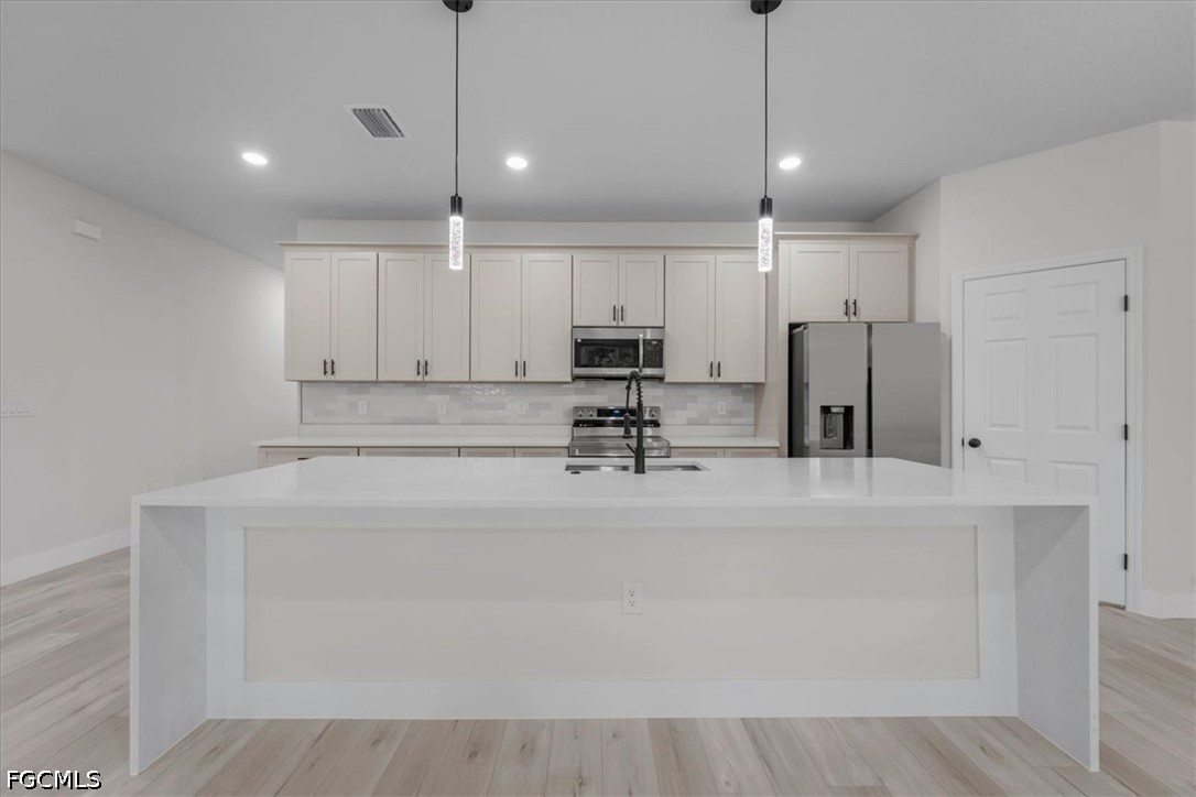 4 Bed SingleFamilyResidence for Sale in Sun N Lakes, photo 6