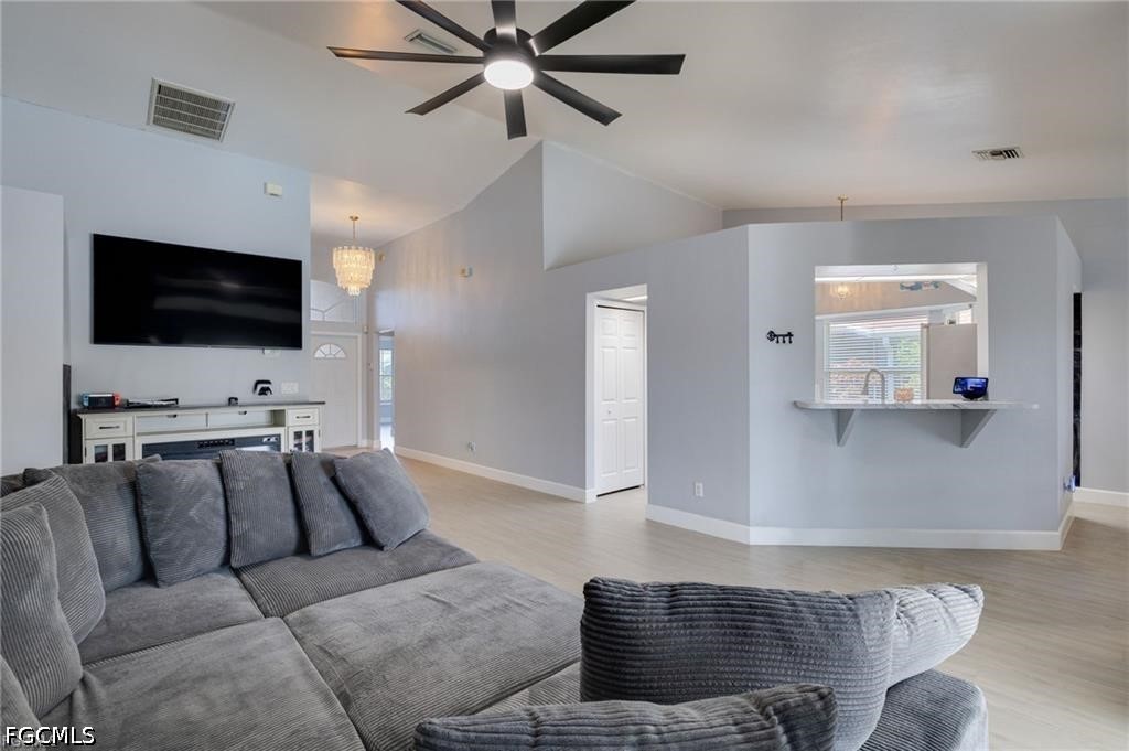 3 Bed Pool Home for Sale in Fort Myers, photo 6