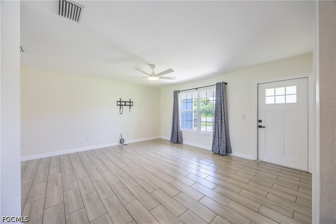 2 Bed Waterfront Home for Sale in Port Charlotte, photo 6