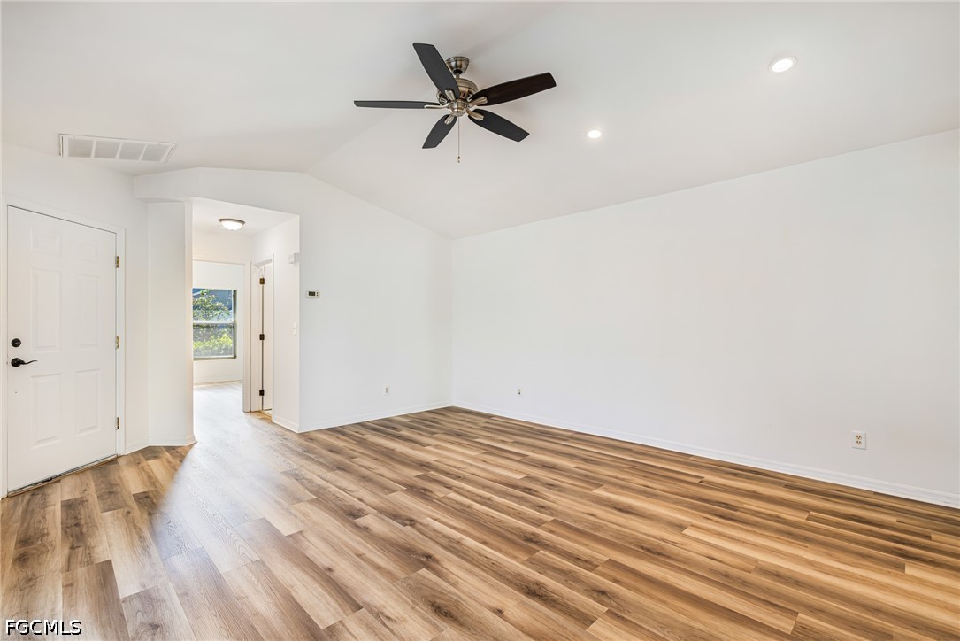 2 Bed Attached for Sale in Enclave, photo 6