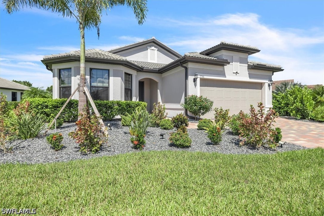 3 Bed Pool Home for Sale in Country Club, photo 6