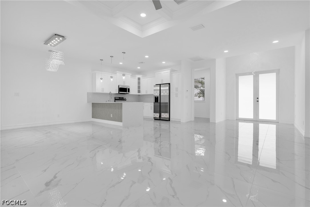 3 Bed SingleFamilyResidence for Sale in Lehigh Acres, photo 6
