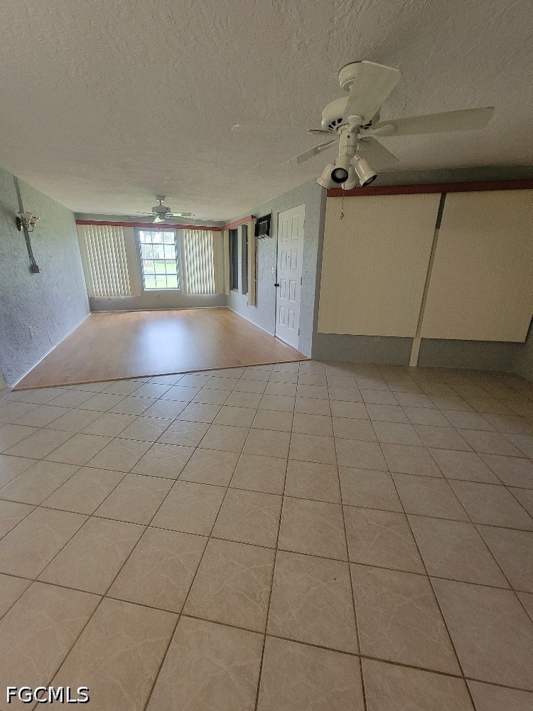2 Bed Townhouse for Sale in Lehigh Acres, photo 6