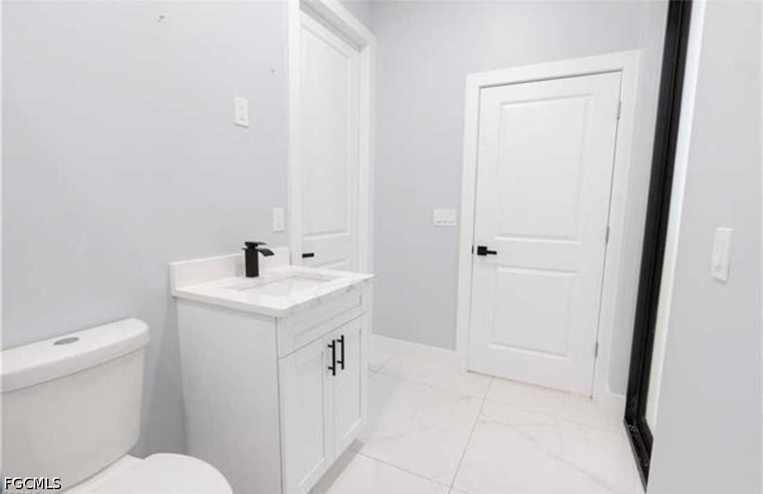 3 Bed SingleFamilyResidence for Sale in Lehigh Acres, photo 6