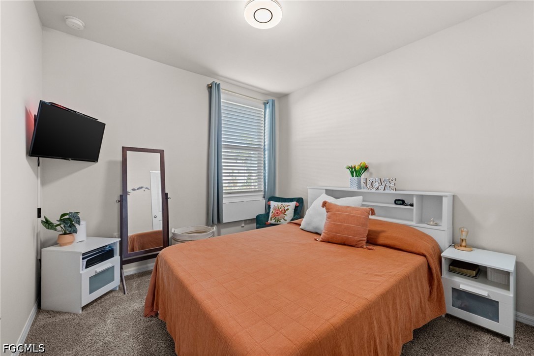 3 Bed SingleFamilyResidence for Sale in Crescent Grove, photo 6