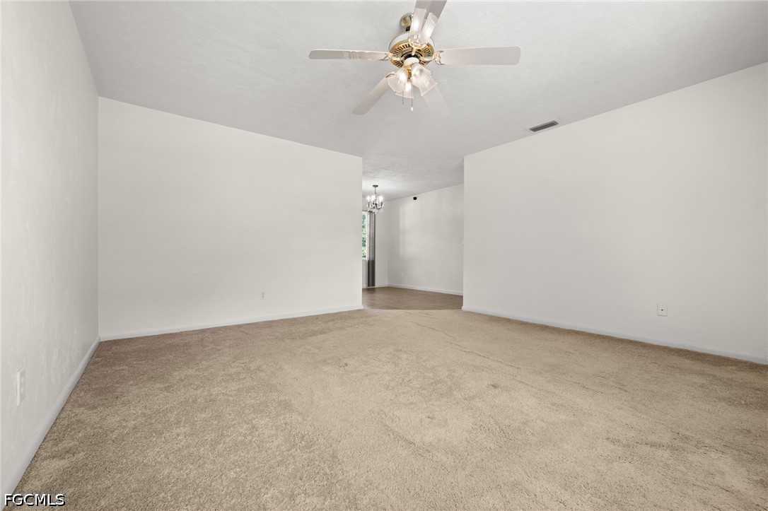 3 Bed SingleFamilyResidence for Sale in Fort Myers, photo 6