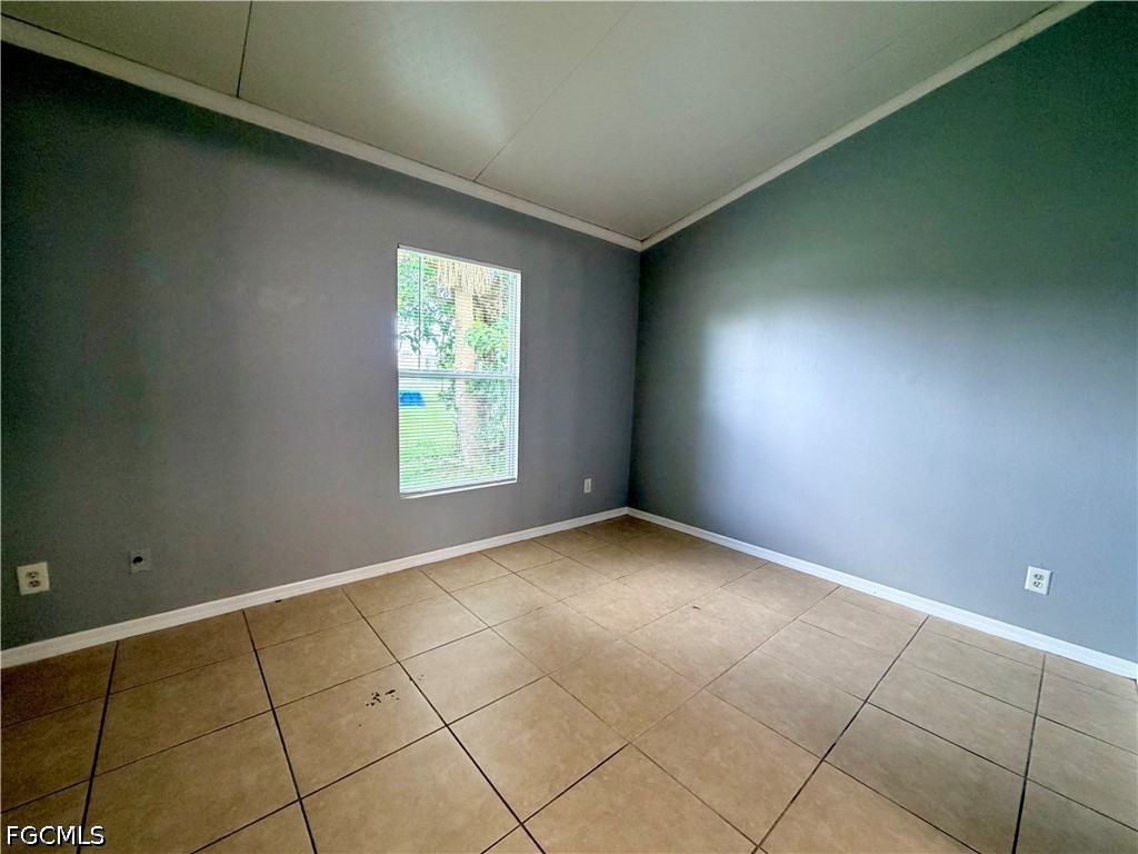 3 Bed SingleFamilyResidence for Sale in Cape Coral, photo 6