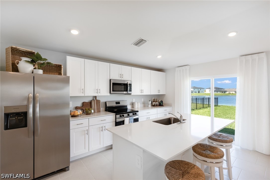 3 Bed SingleFamilyResidence for Sale in Cape Coral, photo 6