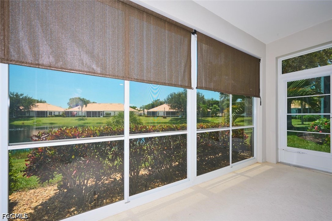 2 Bed Waterfront Home for Sale in Fort Myers, photo 6