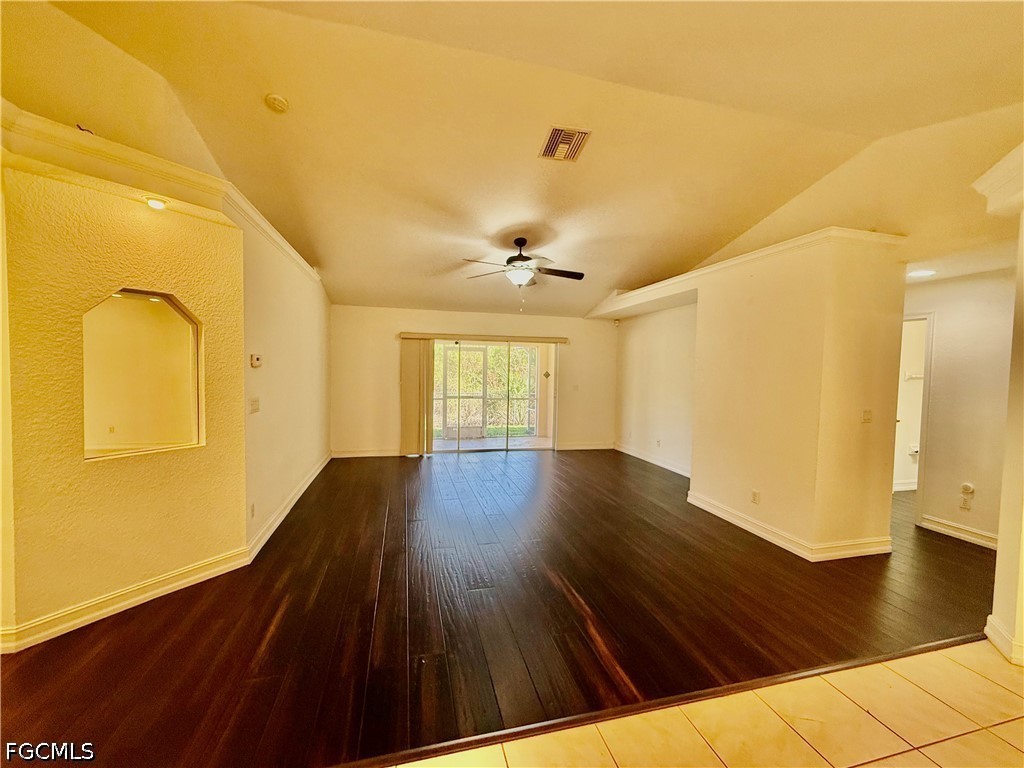3 Bed SingleFamilyResidence for Sale in Lehigh Acres, photo 6