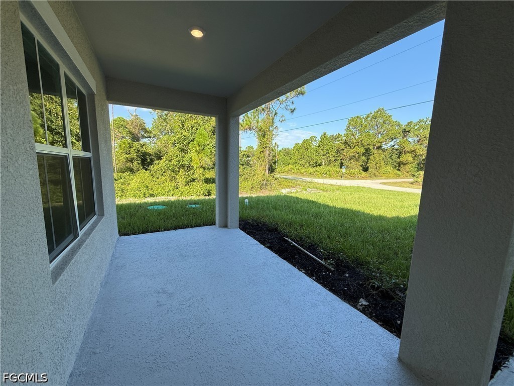 3 Bed SingleFamilyResidence for Sale in Lehigh Acres, photo 6