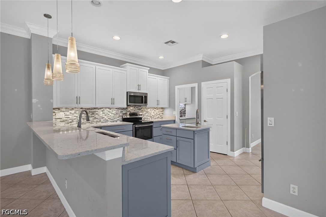 4 Bed Waterfront Home for Sale in Crown Colony, photo 6