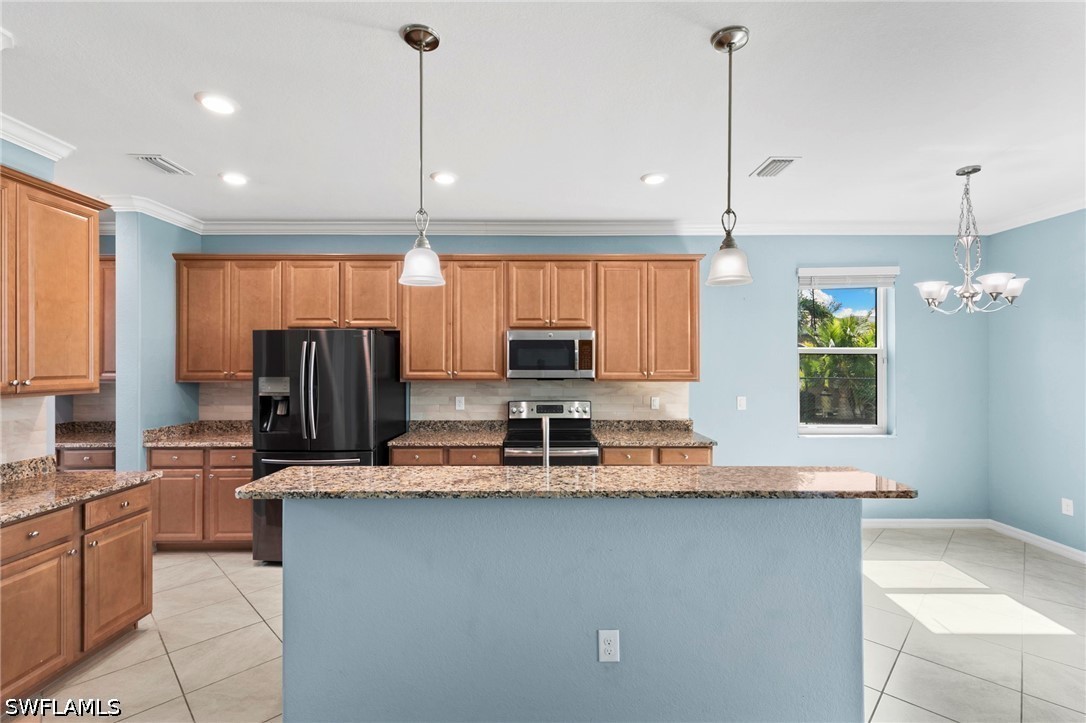 4 Bed Waterfront Home for Sale in Bella Vida, photo 6