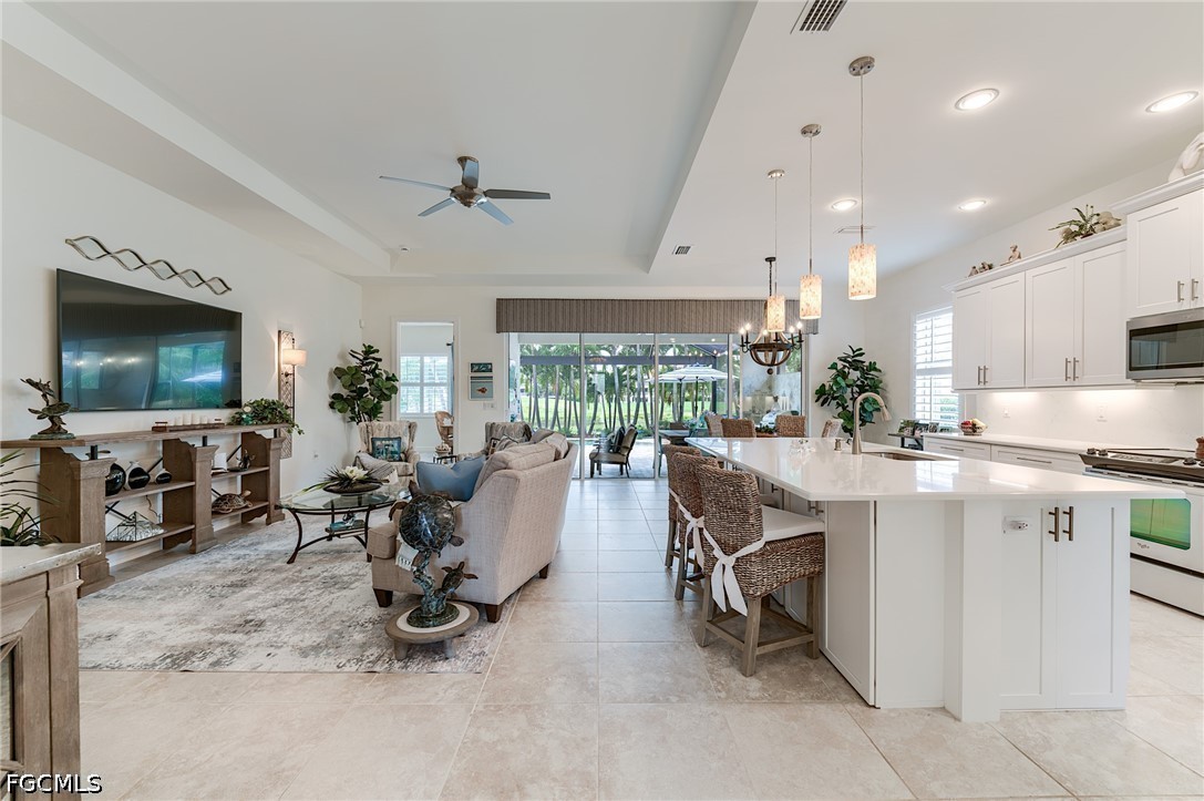 3 Bed Pool Home for Sale in Carena, photo 6