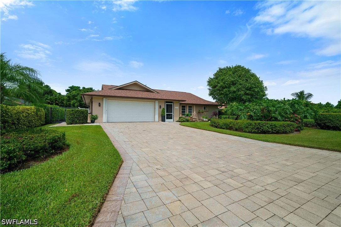 3 Bed SingleFamilyResidence for Sale in Naples, photo 6