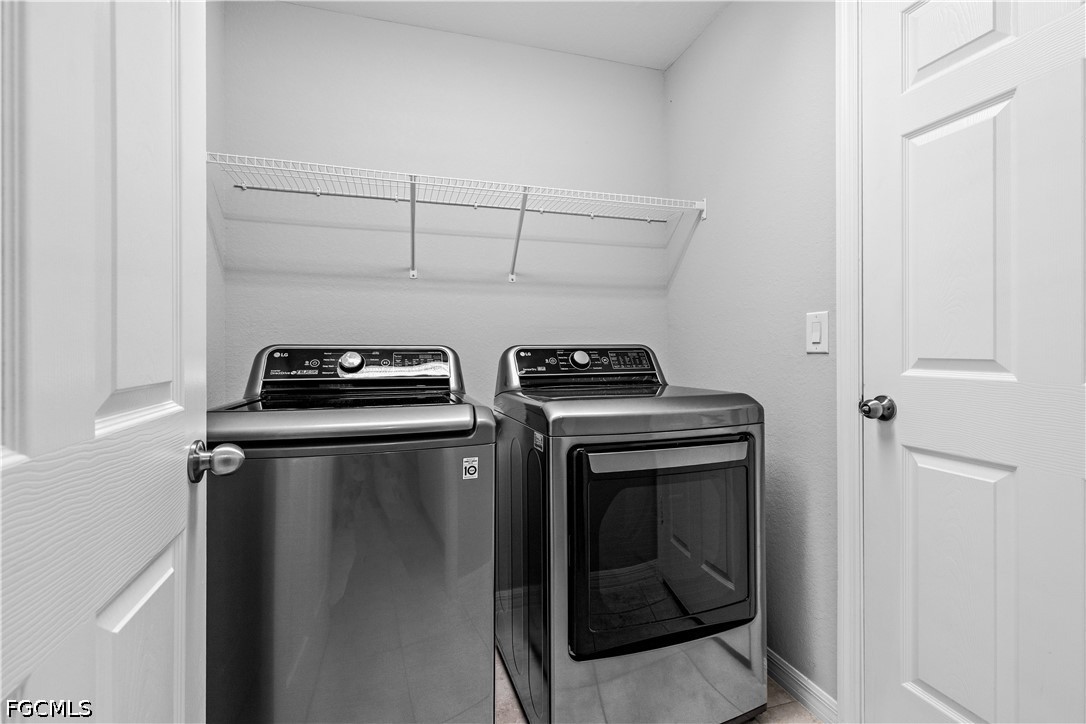 4 Bed SingleFamilyResidence for Sale in Cape Coral, photo 6