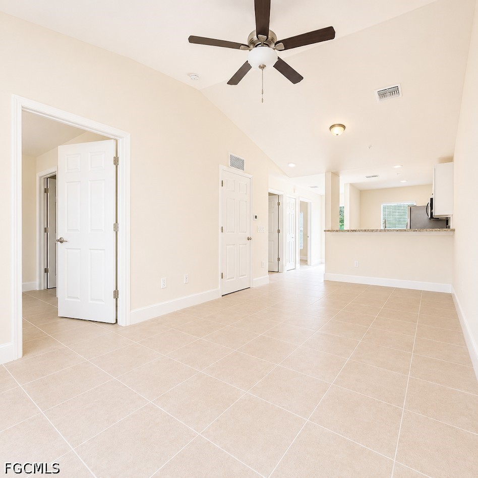 2 Bed Condominium for Sale in Cape Coral, photo 6
