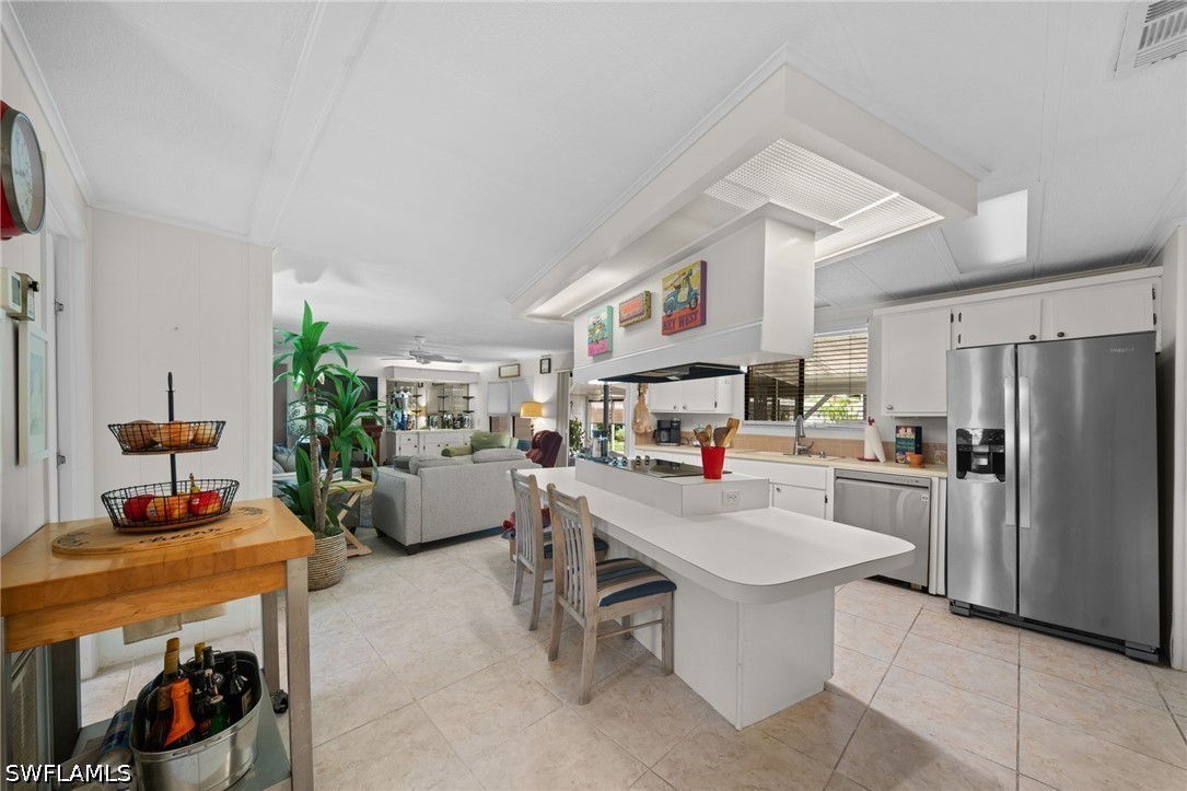 2 Bed ManufacturedHome for Sale in Naples, photo 6