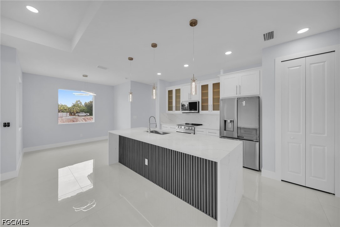 3 Bed SingleFamilyResidence for Sale in Lehigh Acres, photo 6