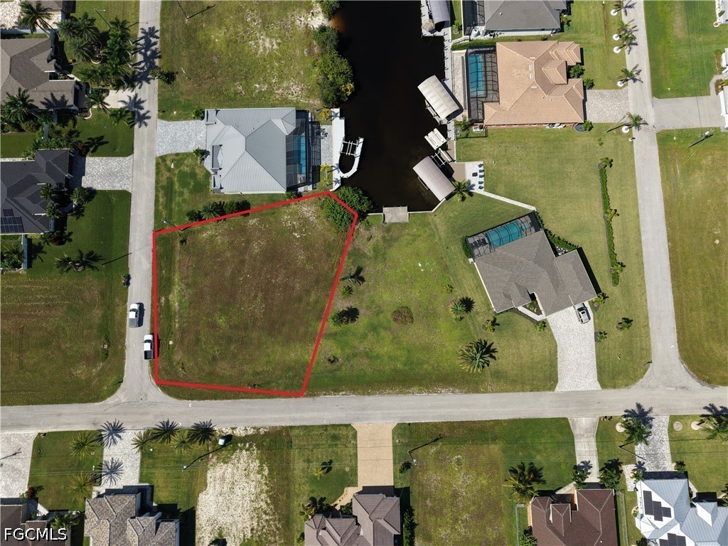 Waterfront Home for Sale in Cape Coral, photo 6