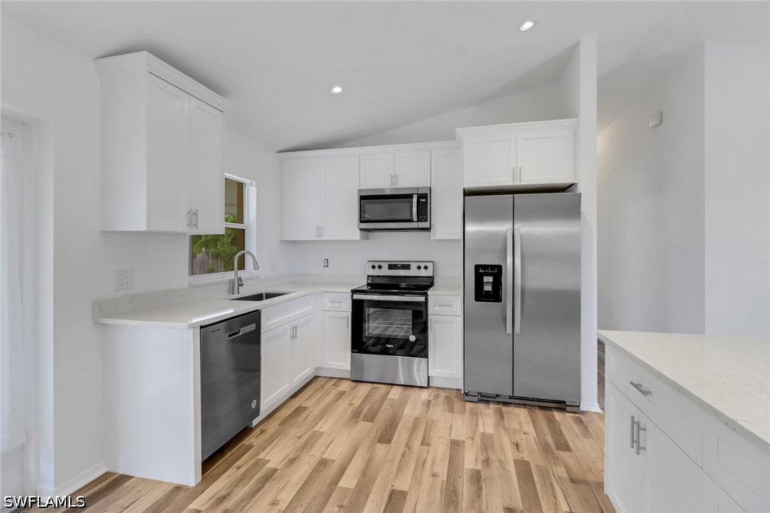 3 Bed SingleFamilyResidence for Sale in San Carlos Park, photo 6