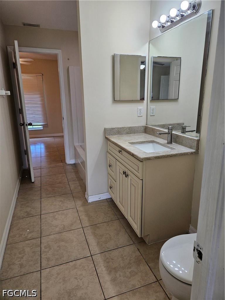 3 Bed SingleFamilyResidence for Sale in Lehigh Acres, photo 6