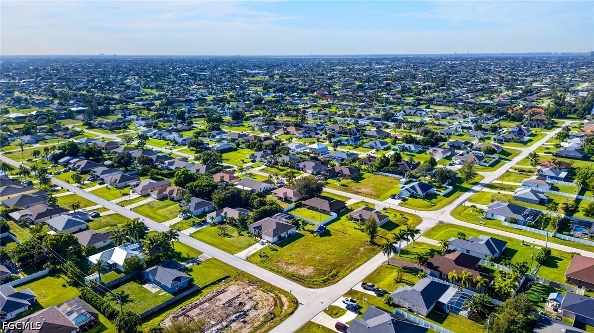 Residential for Sale in Cape Coral, photo 6