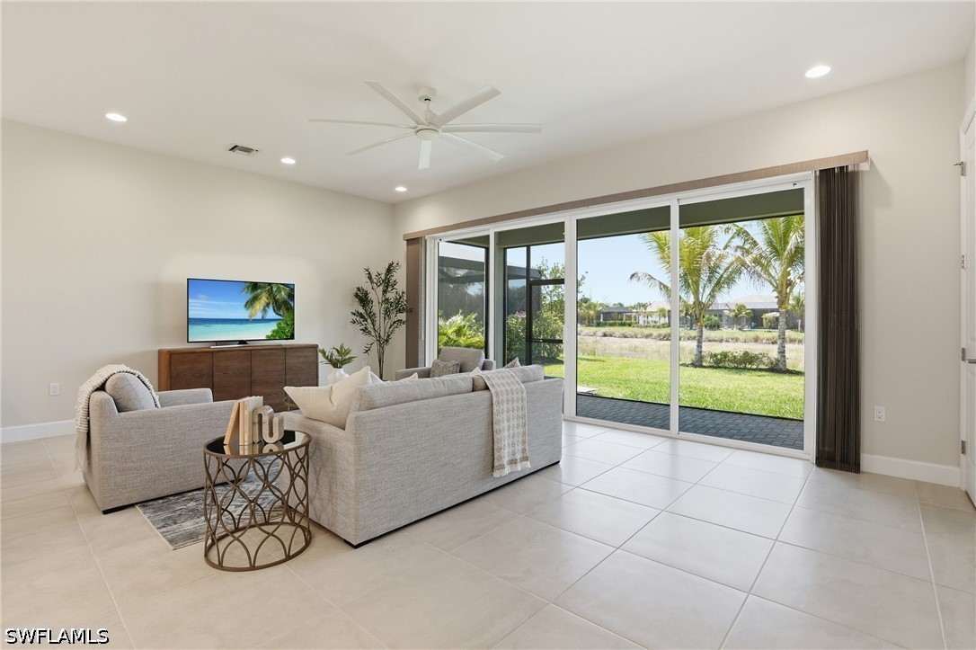 2 Bed Waterfront Home for Sale in Naples, photo 6