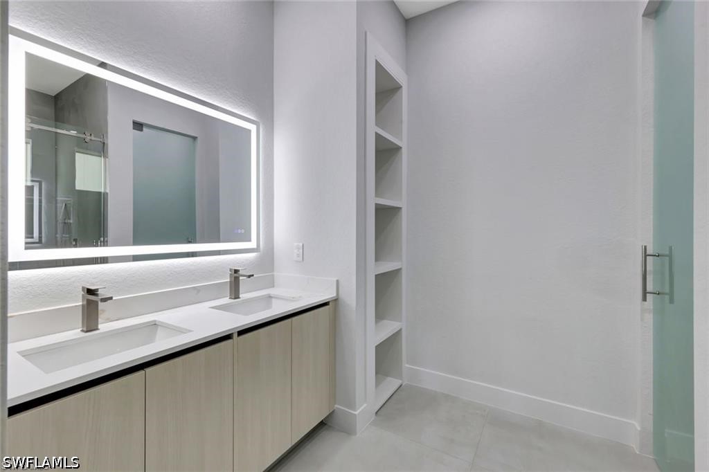 4 Bed SingleFamilyResidence for Sale in Naples, photo 6