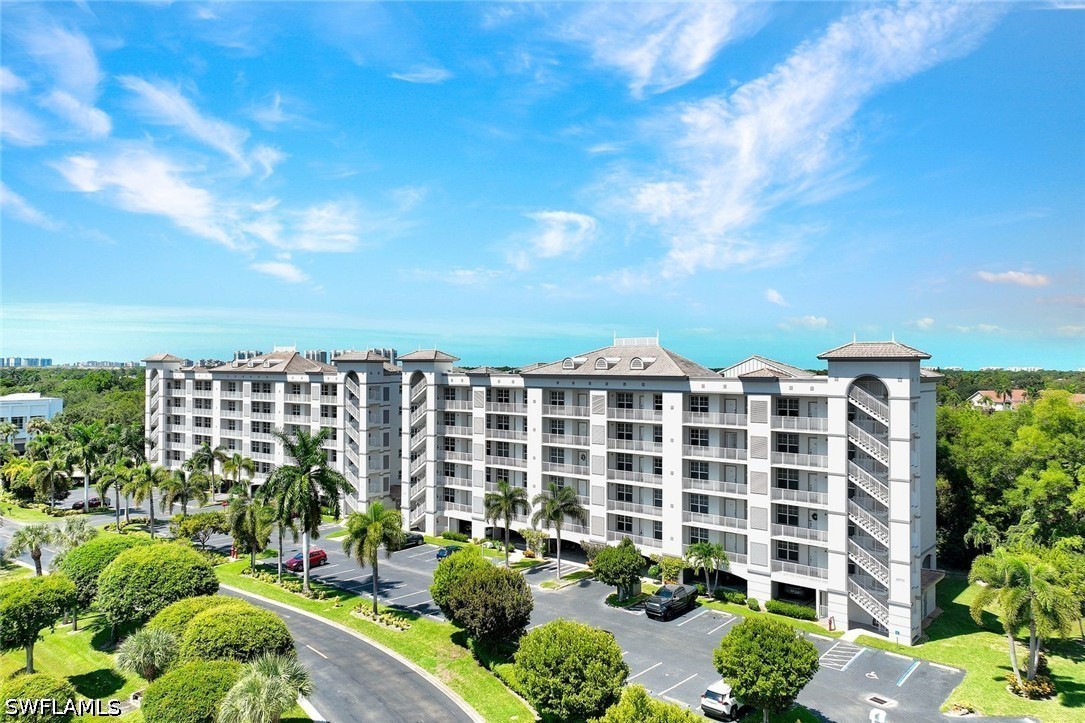 3 Bed Waterfront Home for Sale in The Carlysle, photo 6