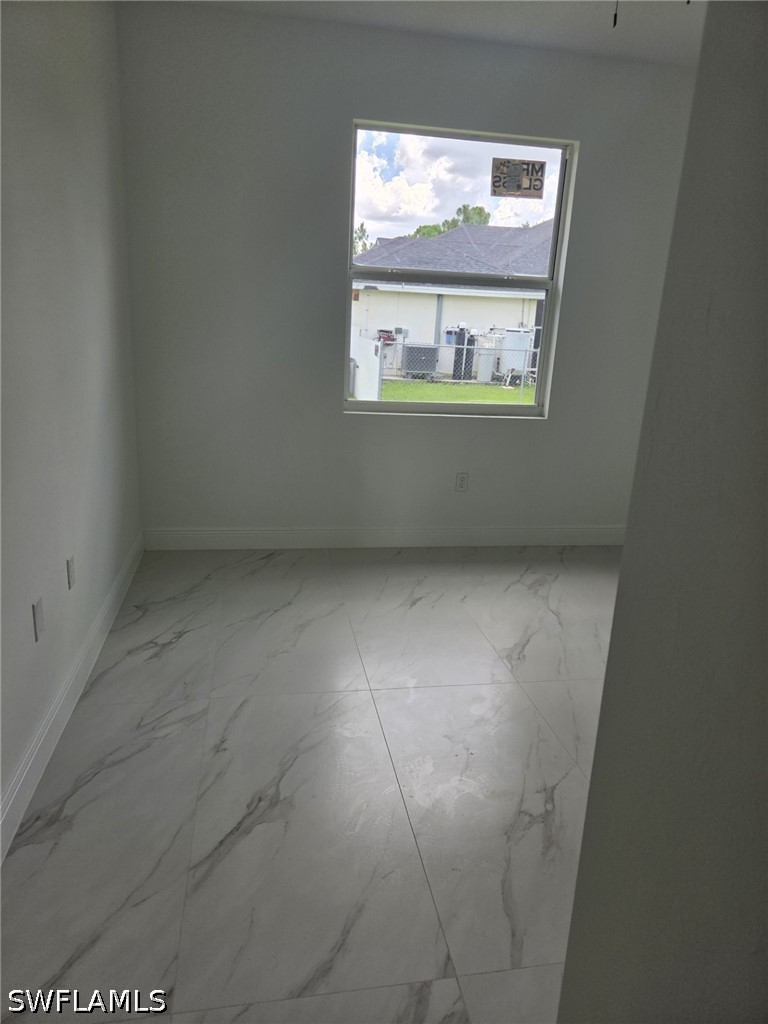 3 Bed Condominium for Sale in Lehigh Acres, photo 6