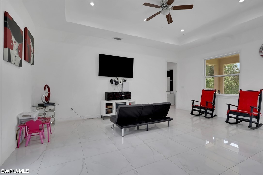 3 Bed SingleFamilyResidence for Sale in Naples, photo 6