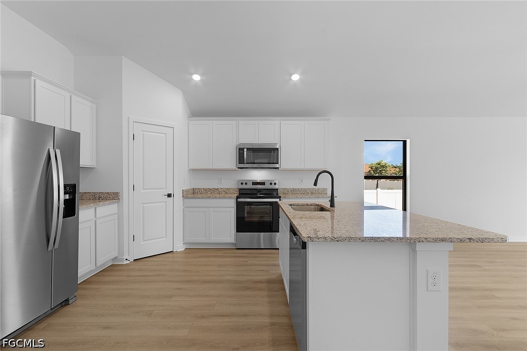3 Bed Waterfront Home for Sale in Mirror Lakes, photo 6