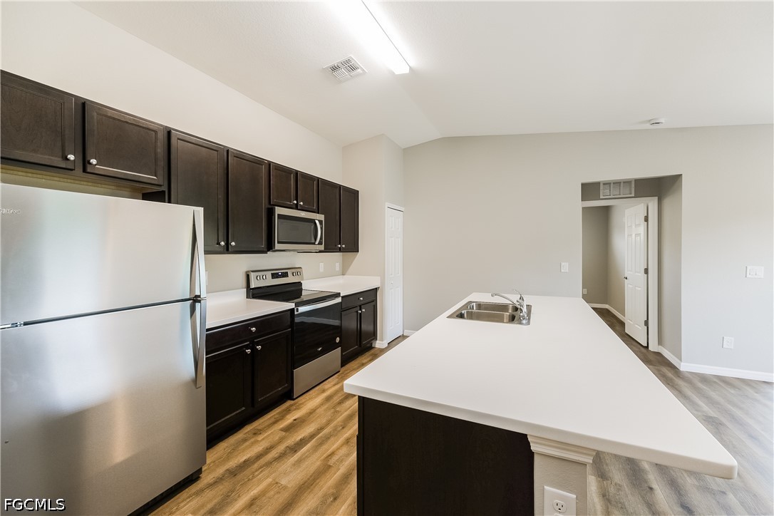 4 Bed SingleFamilyResidence for Sale in Lehigh Acres, photo 6