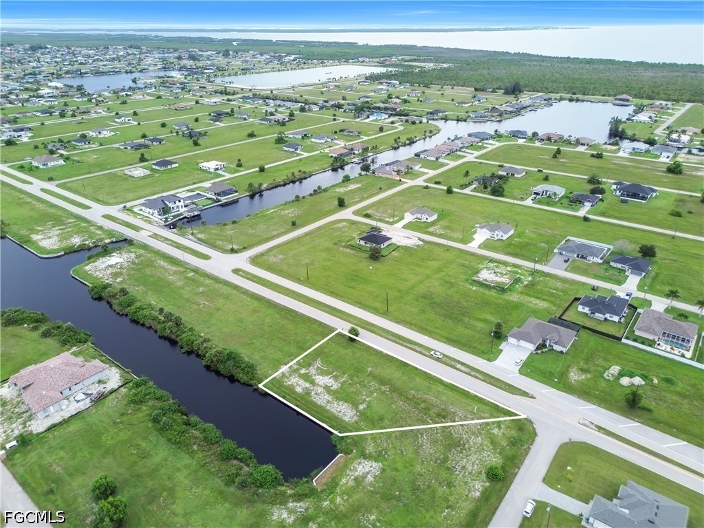 Waterfront Home for Sale in Cape Coral, photo 6