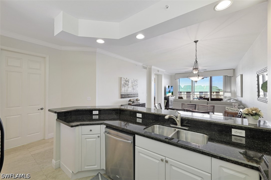3 Bed Waterfront Home for Sale in Regatta, photo 6