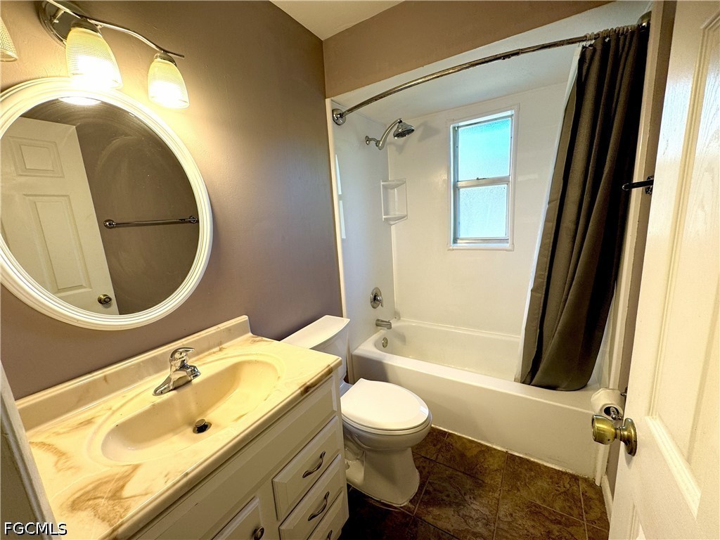 2 Bed Duplex for Sale in Cape Coral, photo 6