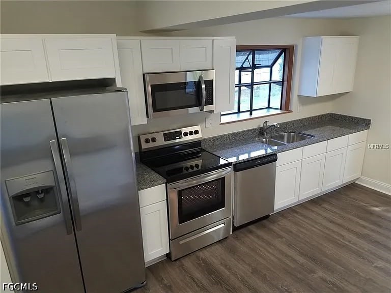 3 Bed SingleFamilyResidence for Sale in Acreage Header, photo 6