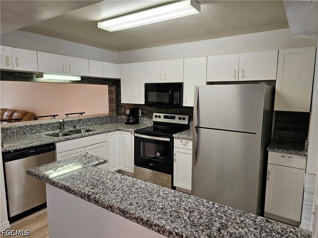 3 Bed Waterfront Home for Sale in Arbor Lakes Condo, photo 6